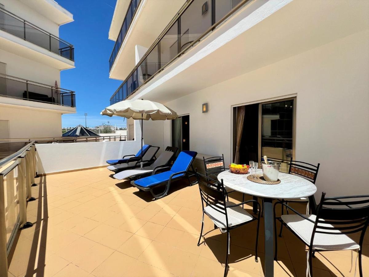 Albufeira Terrace With Pool By Homing Apartment Екстериор снимка