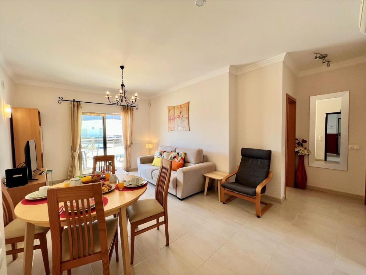 Albufeira Terrace With Pool By Homing Apartment Екстериор снимка