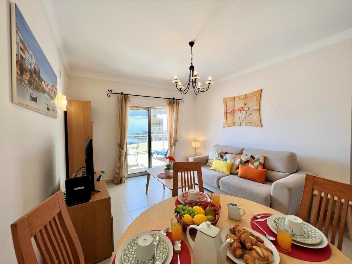 Albufeira Terrace With Pool By Homing Apartment Екстериор снимка